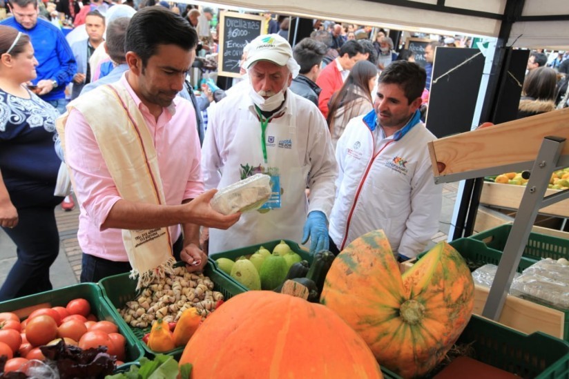 Con pie derecho arrancaron los mercados campesinos en Bogotá