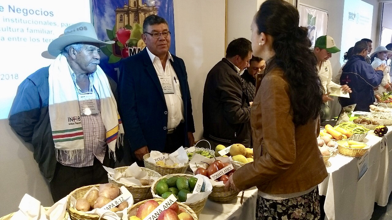 Región Central impulsa la agricultura familiar para contribuir al desarrollo rural en Colombia