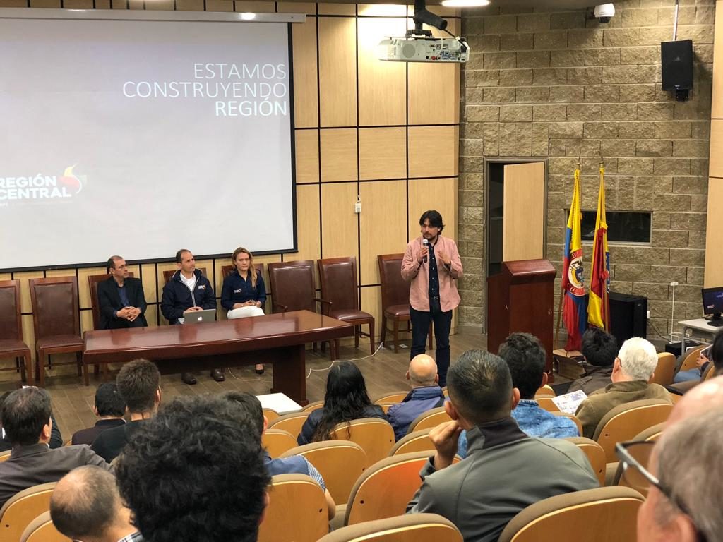 LA REGIÓN CENTRAL ARTICULA ESFUERZOS CON LA UNIVERSIDAD DISTRITAL PARA CONSOLIDAR UN CENTRO DE PENSAMIENTO REGIONAL.