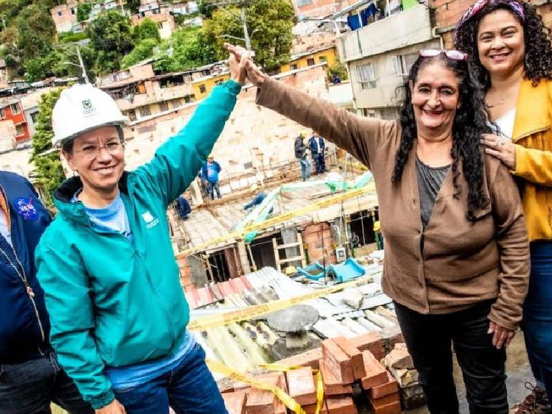 LA ALCALDESA MAYOR DE BOGOTÁ REALIZÓ UN RECORRIDO POR SAN CRISTÓBAL