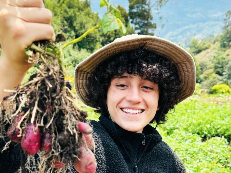 ‘La granja del borrego’, el ‘tiktoker’ colombiano que difunde las enseñanzas del mundo rural.