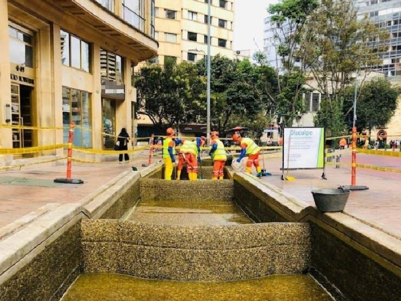 IDU trabaja en el mantenimiento de canales de agua en estas 4 zonas de Bogotá