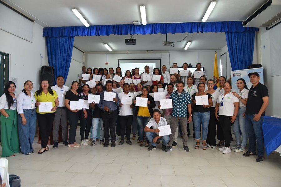 59 campesinos del Huila certificaron sus competencias laborales como recolectores de caf