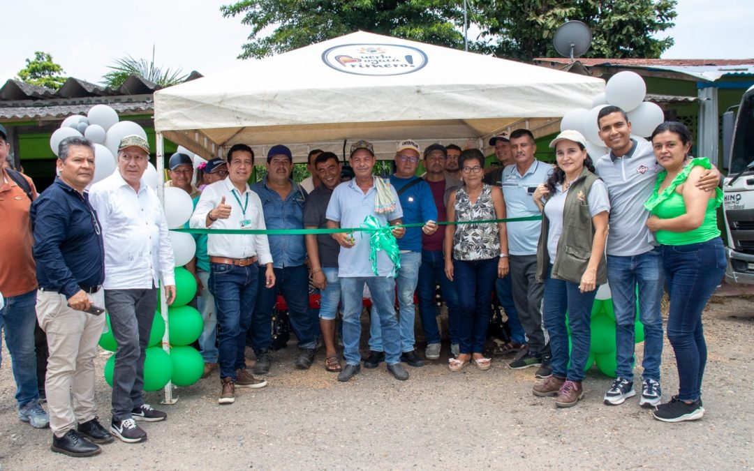 Gobierno de Boyacá entregó sembradora – abonadora de maíz mecánica a productores de Puerto Boyacá