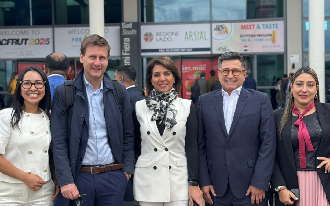 En Italia, productores de la Región Central de Colombia exploraron nuevos mercados en Macfrut 2025