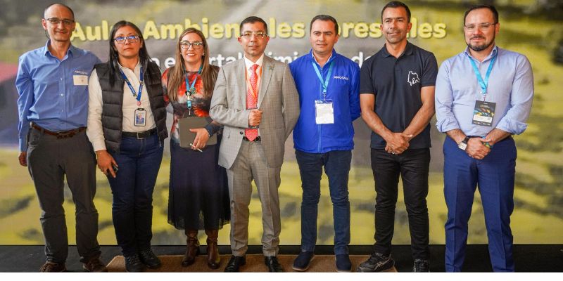 Gobernador de Cundinamarca anunció convenios por $5.890 millones para reforestar entornos degradados