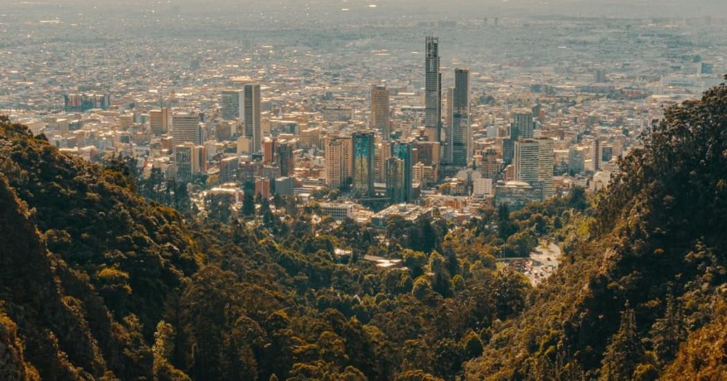 Visita Bogotá, la capital de Colombia, la ciudad de humedales, parques ecológicos, árboles y diversidad natural