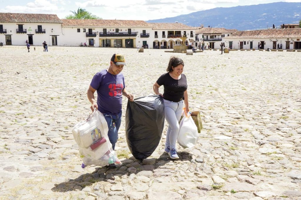 De residuos a alimento: en Villa de Leyva, 2.5 toneladas de reciclaje se cambiaron por 5 toneladas de pera boyacense