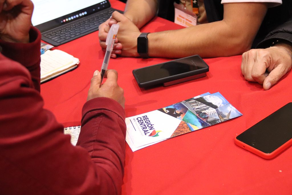 Tres asociaciones de mujeres rurales fortalecen su acceso a nuevos mercados con el apoyo de la RAP-E Región Central